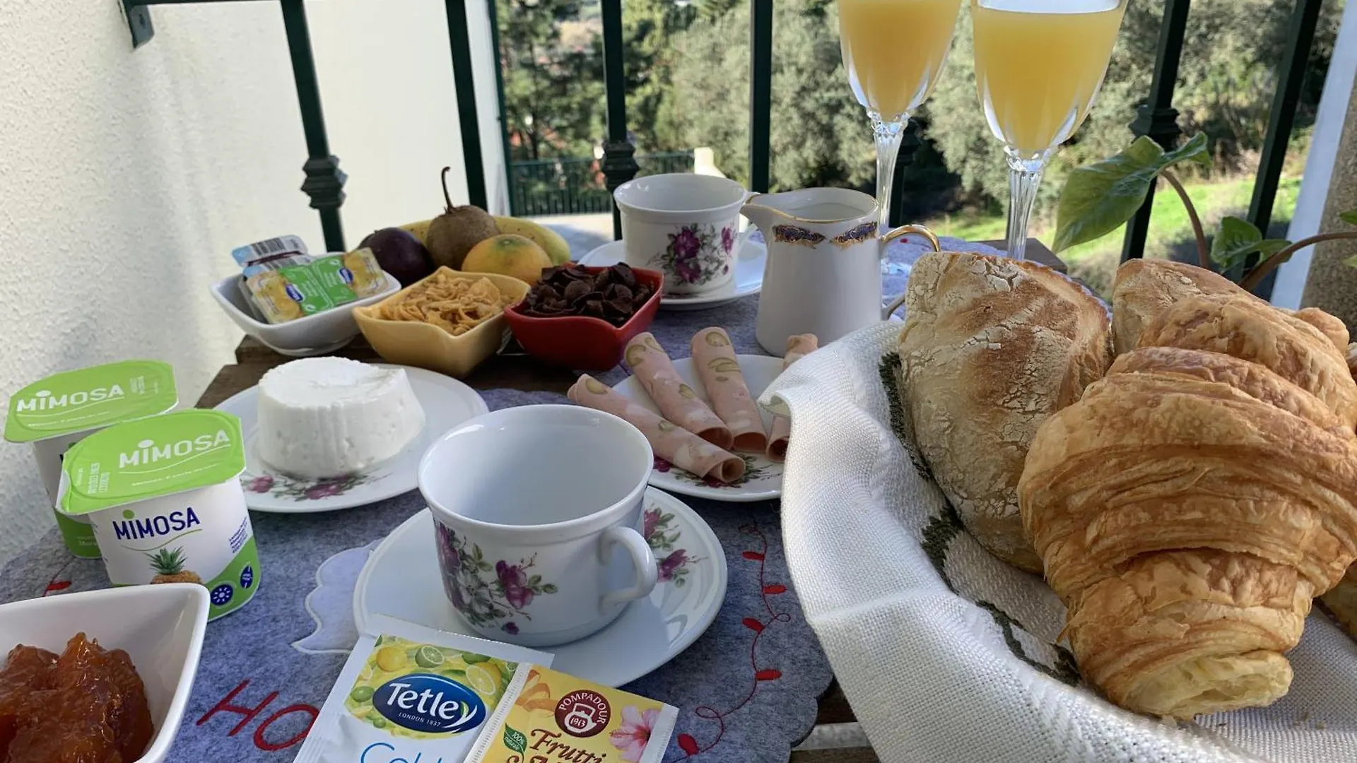 לינה וארוחת בוקר קוימברה Charming Cozy Retreat - Terrace & Private Balcony